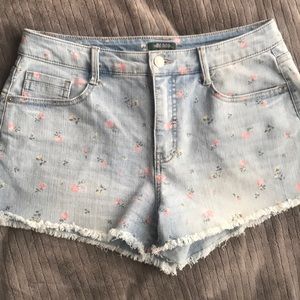 ~ floral jean shorts ~